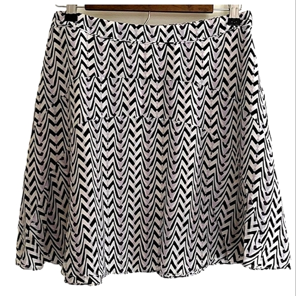REISS | $195 Christa Printed Silk Mini Skirt - Picture 3 of 7